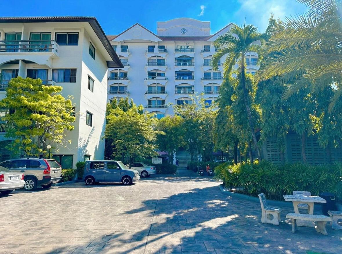 Studio Apartment Diana Estate Condominium Pattaya Eksteriør billede